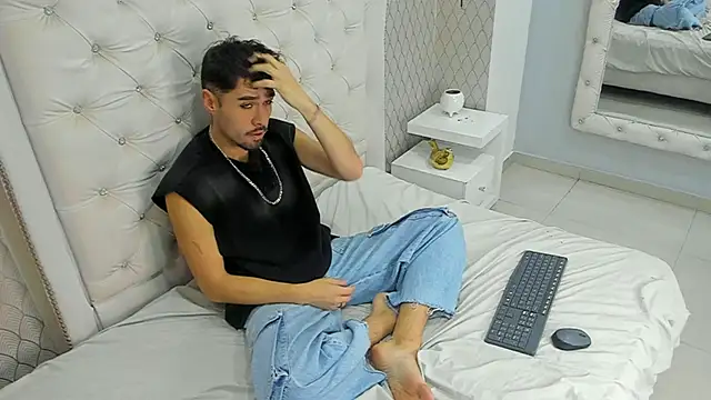 Snapshot of BrunoTurnerr chatting on February 2026 11:31:01 AM BrunoTurnerr online show from February 2026 11:31:01 AM