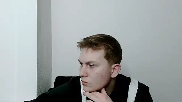 Snapshot of MrHeat_ chatting on February 2026 08:05:01 PM MrHeat online show from February 2026 08:05:01 PM