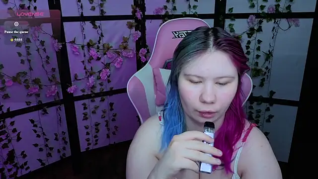 Snapshot of kitsune_little chatting on June 2026 11:40:02 PM kitsune little online show from June 2026 11:40:02 PM
