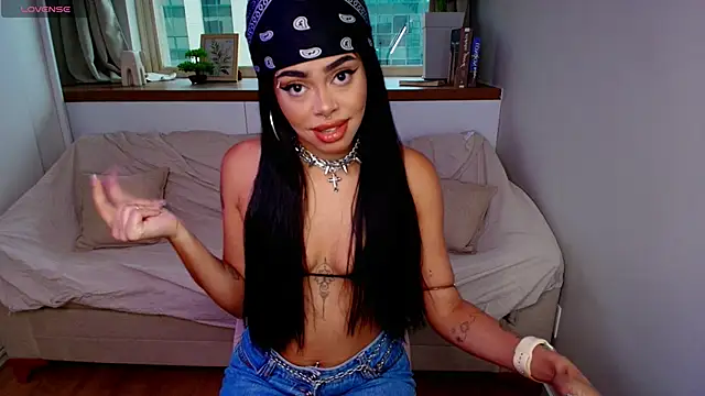 Pauline Clark online show from March 2026 07:31:02 PM