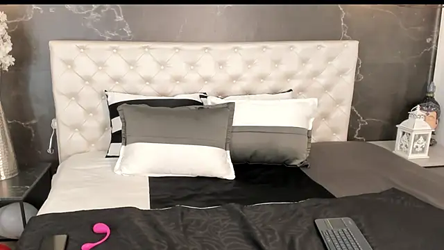 Snapshot of Samantha_Dupre chatting on February 2026 10:38:01 PM Samantha Dupre online show from February 2026 10:38:01 PM