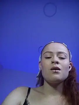 Snapshot of WandaScrlet chatting on February 2026 03:19:02 PM WandaScrlet online show from February 2026 03:19:02 PM