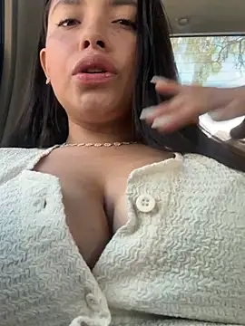Miss Bella Flame online show from June 2026 04:44:01 PM