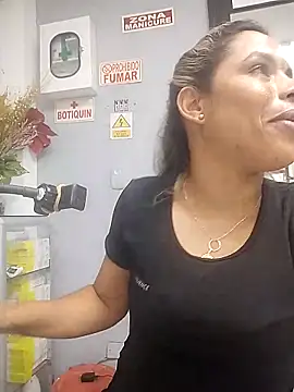 Snapshot of Regina_23 chatting on February 2026 09:47:02 PM Regina 23 online show from February 2026 09:47:02 PM