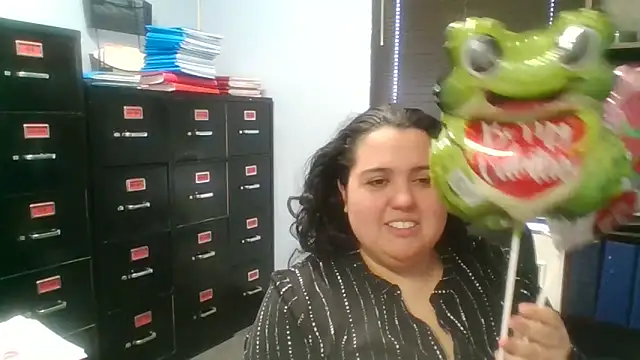 Snapshot of Succubus_98 chatting on February 2026 05:21:01 PM Succubus 98 online show from February 2026 05:21:01 PM