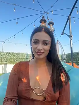 VictoriaLanes online show from July 2026 04:18:01 AM