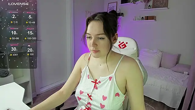 Laura CollinsS online show from April 2026 12:38:02 AM