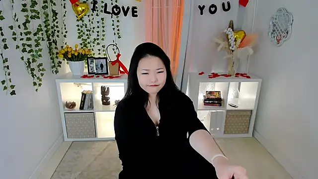 Snapshot of YunaArai chatting on February 2026 03:42:01 PM YunaArai online show from February 2026 03:42:01 PM