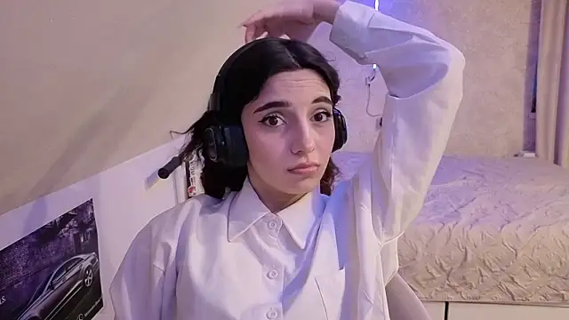 Blissmissataeses online show from March 2026 12:35:02 PM