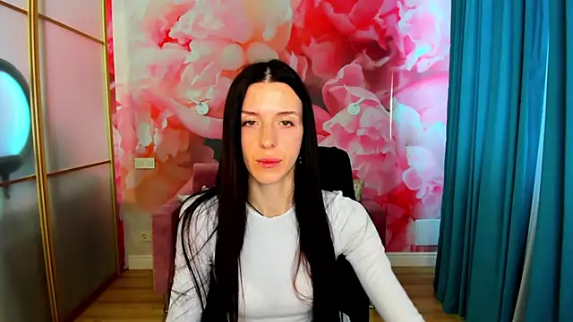 NoirDiva online show from April 2026 06:11:02 AM