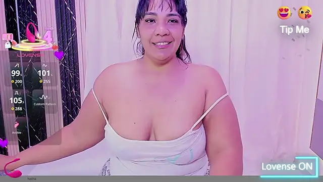 Snapshot of Cinnamon_Skin01 chatting on April 2026 11:05:01 AM Cinnamon Skin01 online show from April 2026 11:05:01 AM