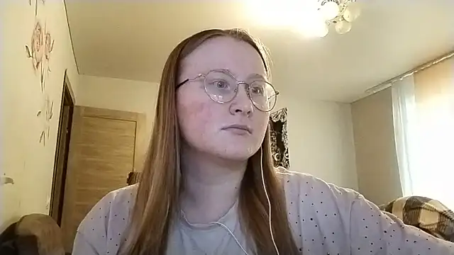 Snapshot of AnikaLipps chatting on May 2026 04:40:01 AM AnikaLipps online show from May 2026 04:40:01 AM