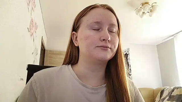 Snapshot of AnikaLipps chatting on May 2026 02:47:02 PM AnikaLipps online show from May 2026 02:47:02 PM