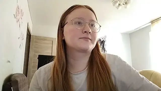 Snapshot of AnikaLipps chatting on July 2026 12:00:01 PM AnikaLipps online show from July 2026 12:00:01 PM
