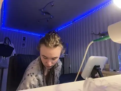 Snapshot of melissashineee chatting on February 2026 11:53:02 AM melissashineee online show from February 2026 11:53:02 AM