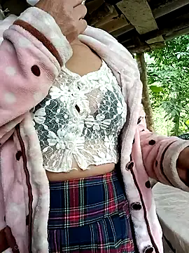 chaoanh11 online show from February 2026 07:37:02 AM