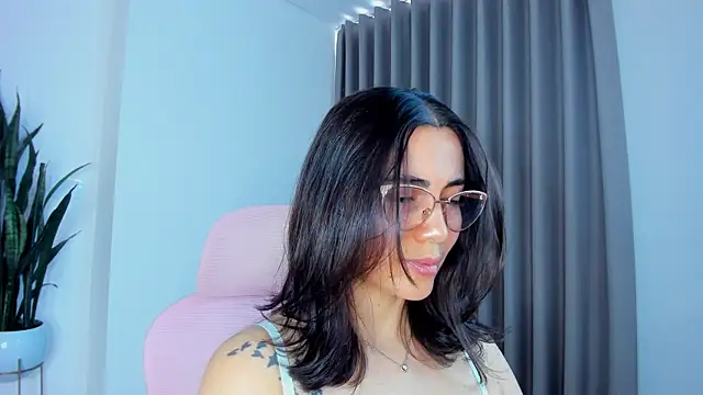 sara ospina22 online show from April 2026 08:37:01 PM
