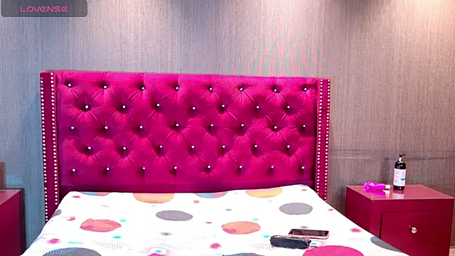 Snapshot of Kinsleybrown chatting on February 2026 04:27:02 PM Kinsleybrown online show from February 2026 04:27:02 PM