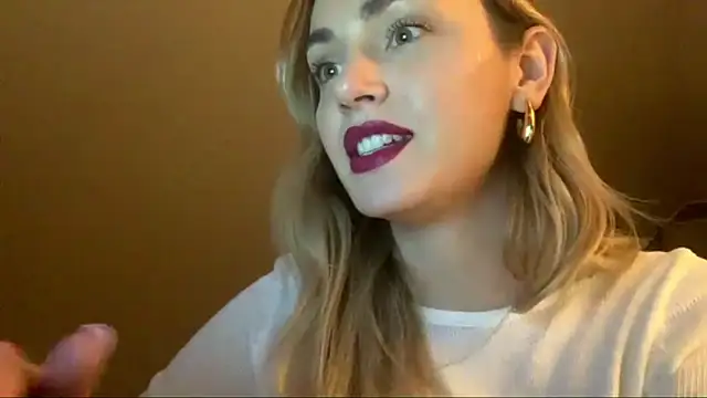 Snapshot of AmelieHot chatting on February 2026 05:21:01 PM AmelieHot online show from February 2026 05:21:01 PM