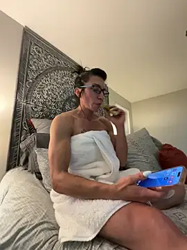 lunasexy79 online show from April 2026 01:43:02 AM