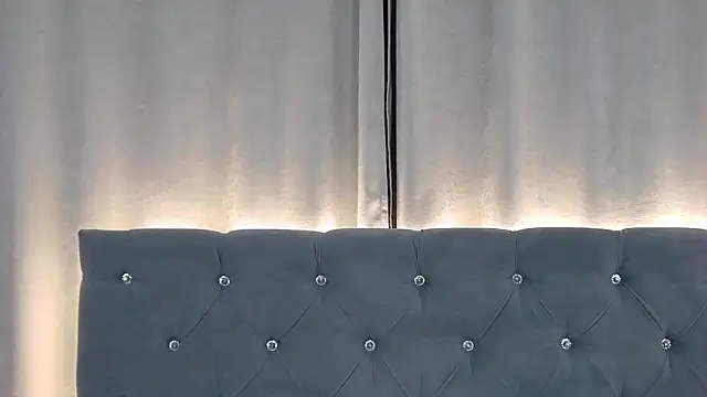 Snapshot of VikkyVonn chatting on May 2026 11:59:01 AM VikkyVonn online show from May 2026 11:59:01 AM