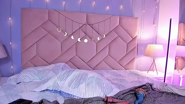 NaeniaDemon  online show from March 2026 09:36:02 AM