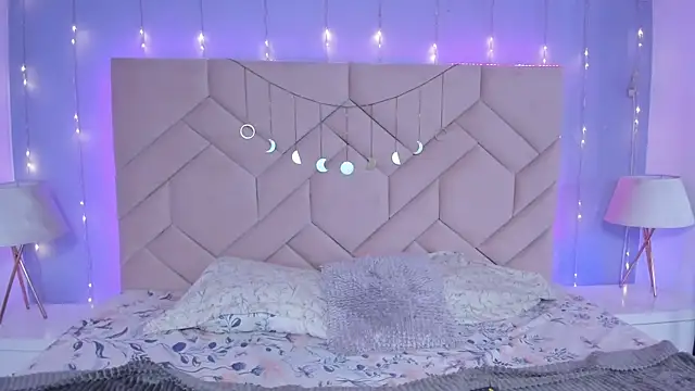 NaeniaDemon  online show from March 2026 03:41:02 AM