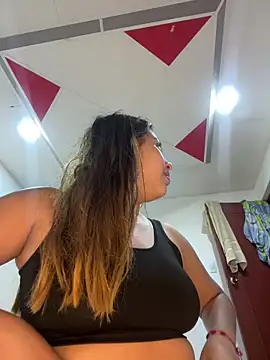 Emiily joee  online show from May 2026 02:41:01 AM
