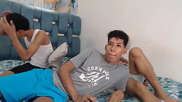 GREEN BOYS online show from April 2026 10:20:01 PM