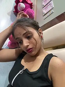 samayra1144 online show from April 2026 08:57:02 PM