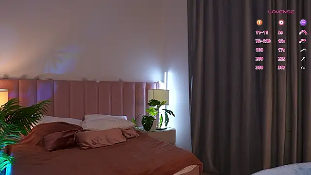 Snapshot of Lina_Loon chatting on March 2026 11:25:01 AM Lina Loon online show from March 2026 11:25:01 AM