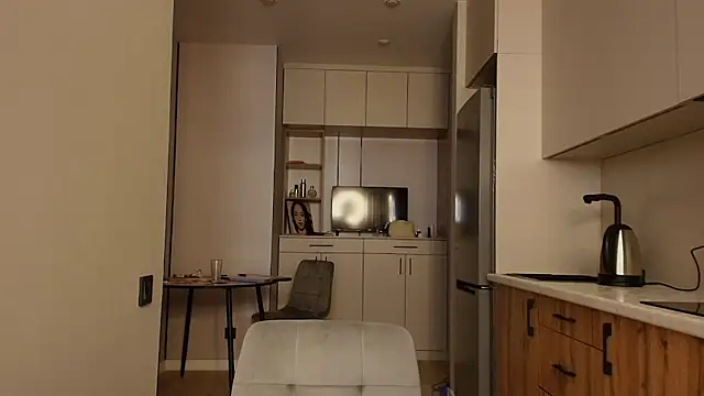 lilly sweeet online show from March 2026 06:57:01 AM