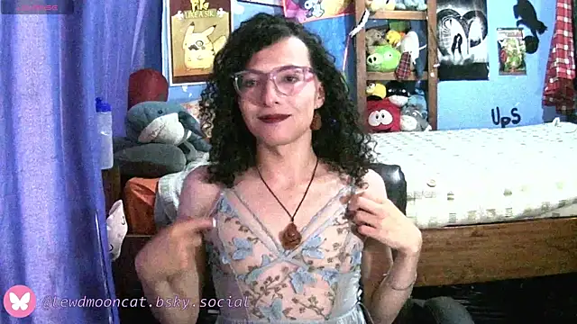 lewd mooncat online show from June 2026 10:41:02 PM