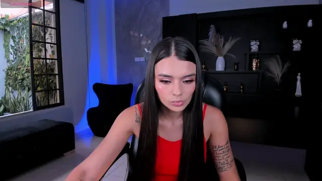 JulietteMoreau online show from June 2026 07:04:01 PM