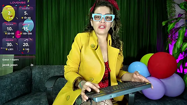 oriana thomson01 online show from April 2026 06:19:01 AM