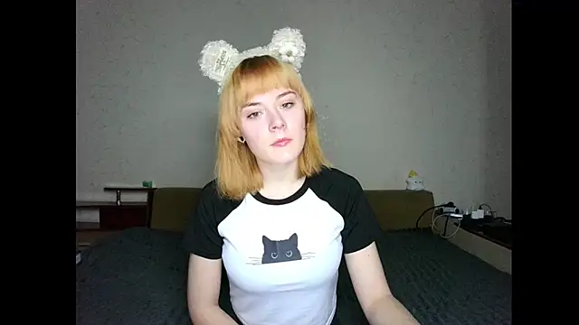 Little fox404 online show from February 2026 07:43:01 PM