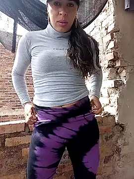 kiki milu online show from April 2026 02:22:02 PM