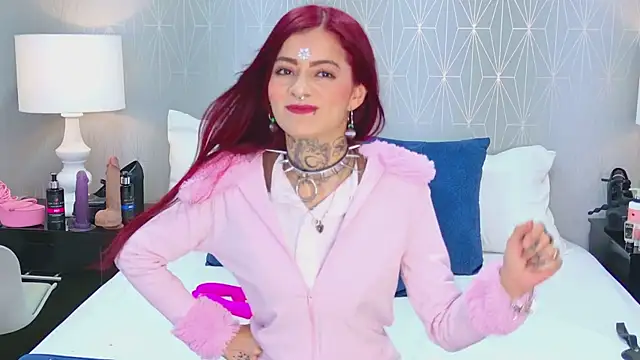 AntonellaEscudero online show from May 2026 01:00:01 AM