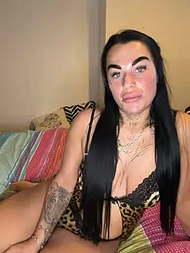 Snapshot of Darkfantisyx chatting on April 2026 07:07:02 PM Darkfantisyx online show from April 2026 07:07:02 PM