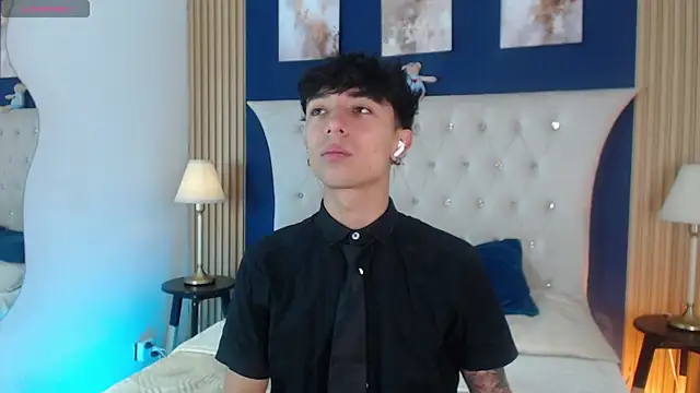 Aiden Rivers  online show from June 2026 01:15:02 PM