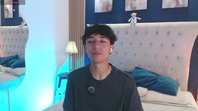 Aiden Rivers  online show from July 2026 01:04:02 PM