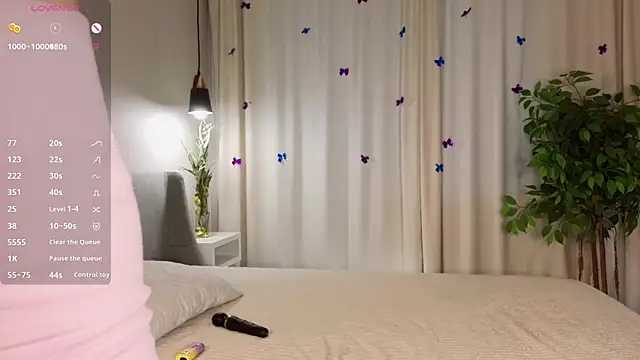 IeshaBurow online show from February 2026 01:47:02 AM