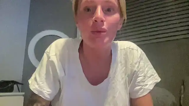 jadey19x online show from June 2026 10:18:02 PM
