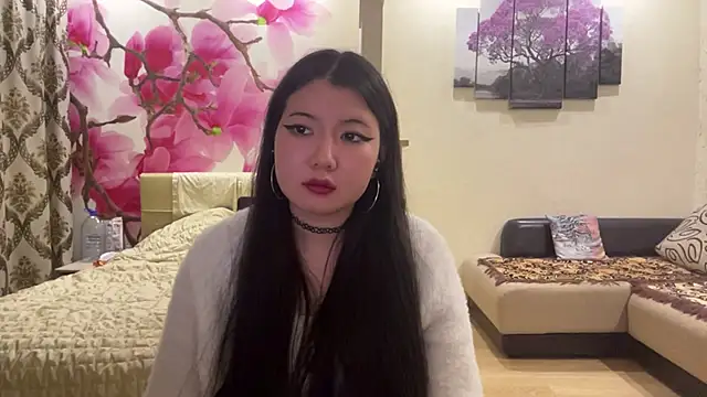 MaeRaads online show from April 2026 10:34:02 PM