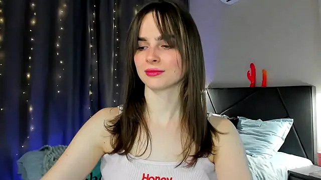 megann fox2 online show from March 2026 06:36:01 PM