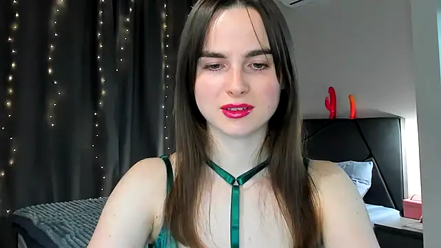 megann fox2 online show from March 2026 05:05:01 PM