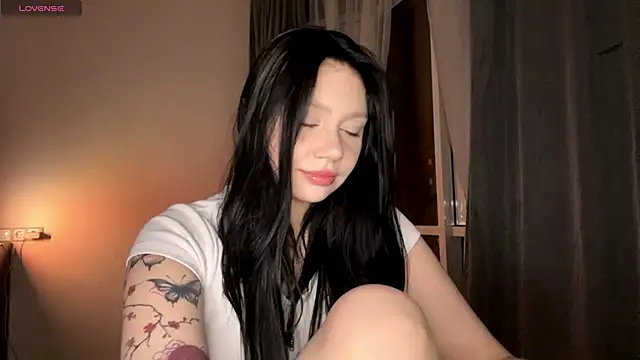 Snapshot of RaquelsHusband chatting on February 2026 02:24:01 PM RaquelsHusband online show from February 2026 02:24:01 PM