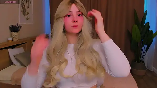 Maddy Wood  online show from February 2026 03:12:01 PM