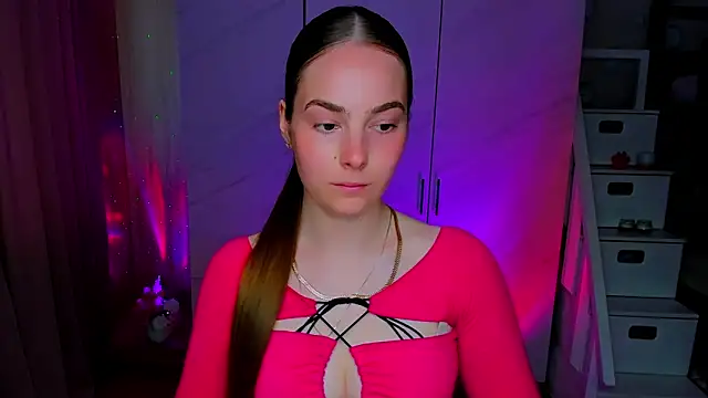 Maddy Wood  online show from May 2026 08:53:02 AM