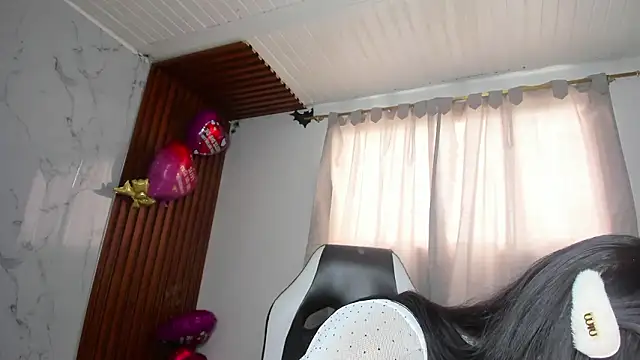 Snapshot of adhara__messY chatting on March 2026 04:35:01 PM adhara messY online show from March 2026 04:35:01 PM